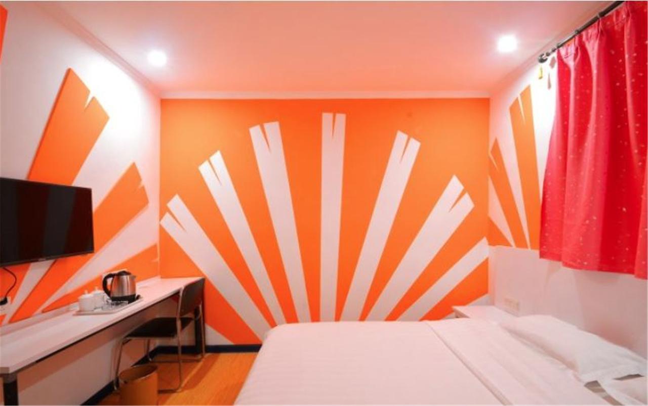 Jinkailai Business Hotel Qingdao Beer Street Exterior foto